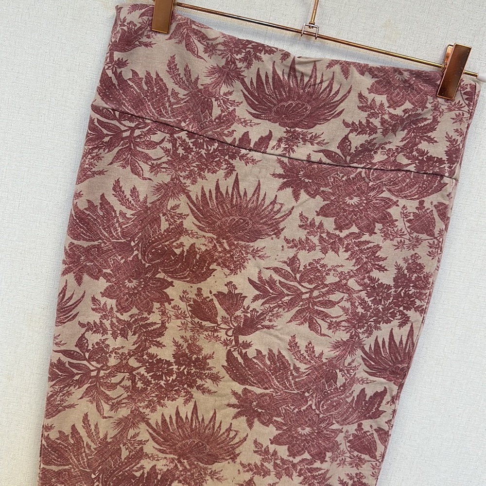 Chaser • Floral Succulent Stretch Pencil Skirt • Sz S • NWT! - Picture 2 of 8